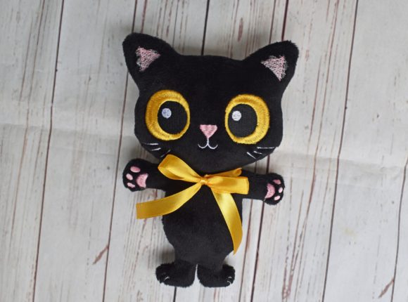 Kitty ITH Review: A Sweet Embroidery Design for Handmade Gifts